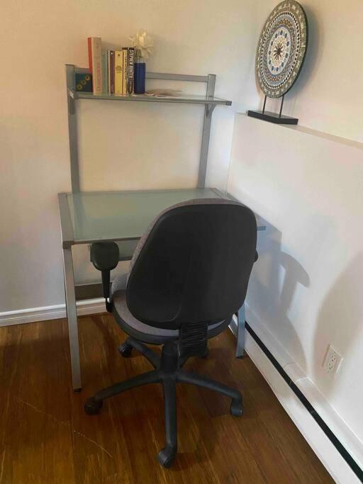Beautiful Two Bedroom Apartment. Calgary Zewnętrze zdjęcie